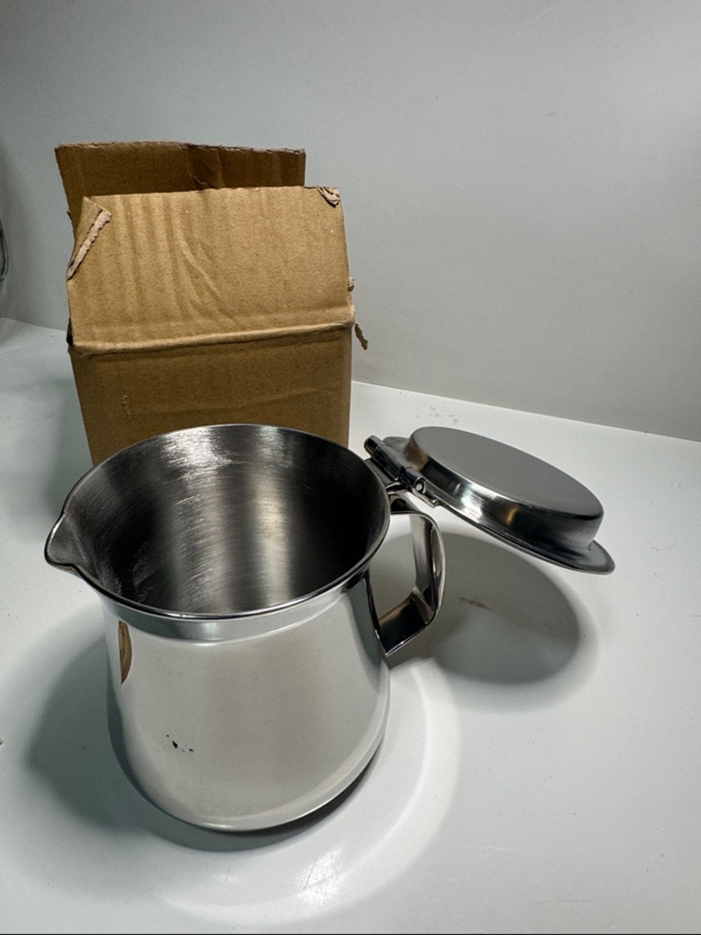 New in box Stainless Steel 18/10 10 oz Lid - insulated beverage server - Picture 3 of 5
